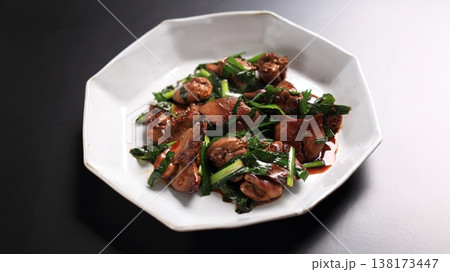 ニラレバ炒め(レバニラ炒め) 中華料理 盛り付け ニラレバ炒め(レバニラ炒め) 中華料理 盛り付け 138173447