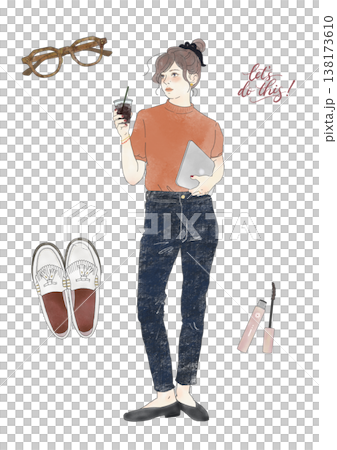 アイスコーヒーを持った夏の全身女性とファッション小物のイラストセット アイスコーヒーを持った夏の全身女性とファッション小物のイラストセット 138173610