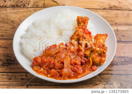 手羽元のトマト煮ライス 手羽元のトマト煮ライス 138173803