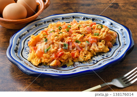 メキシコ料理のウェボス・ア・ラ・メヒカーナ Huevos a la mexicana メキシコ料理のウェボス・ア・ラ・メヒカーナ Huevos a la mexicana 138176014