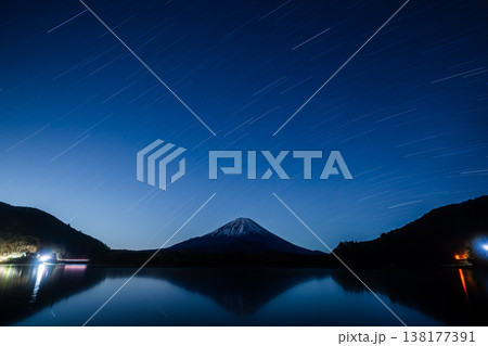 星降る夜　富士山 138177391