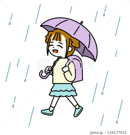 雨傘をさして登校する女の子 138177632