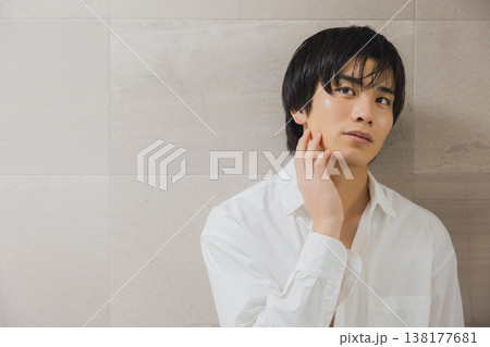 男性のスキンケアイメージ 男性のスキンケアイメージ 138177681