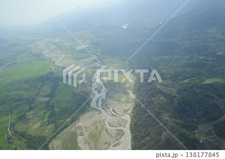 空撮 鳥瞰図 飛行機 138177845