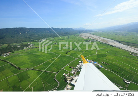 空撮 鳥瞰図 飛行機 138177852
