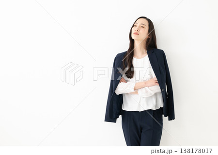 かっこいいビジネスウーマン 138178017
