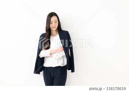 かっこいいビジネスウーマン かっこいいビジネスウーマン 138178019
