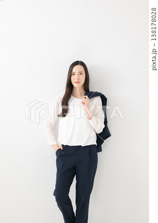 かっこいいビジネスウーマン 138178028