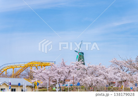 「青森県」八戸公園・子供の国 春の風景　八戸市 138179028