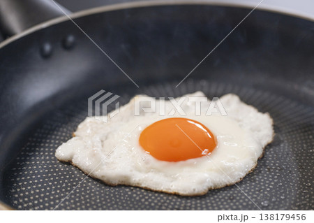 玉子焼き 玉子焼き 138179456