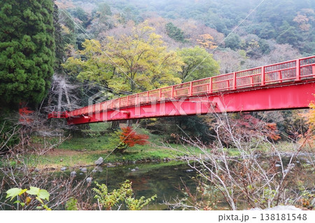岡山県加賀郡吉備中央町 宇甘渓の赤橋 岡山県加賀郡吉備中央町 宇甘渓の赤橋 138181548