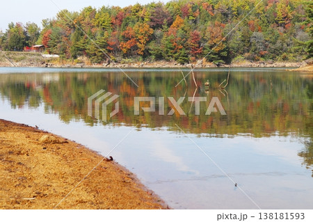 岡山県岡山市北区下足守 龍泉寺の龍王池 岡山県岡山市北区下足守 龍泉寺の龍王池 138181593