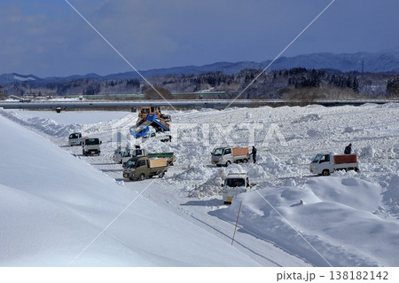 雪捨て場 雪捨て場 138182142