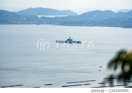 晩秋の江田島　古鷹山から見た停泊中の輸送艦しもきた1　広島県江田島市 138183005