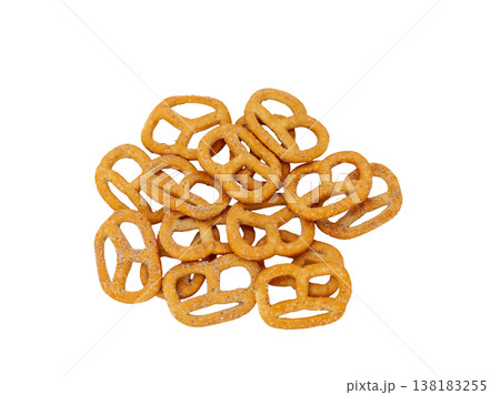 ペッパー風味のプレッツェル【白背景・切り抜き】 138183255