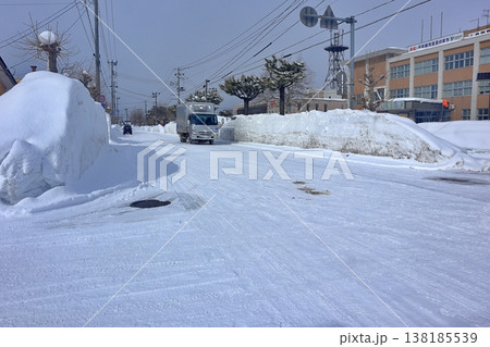 北秋田市役所前の市道 138185539