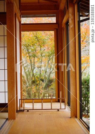 京都正寿院・ハートの窓と天井絵がある客殿 138188881