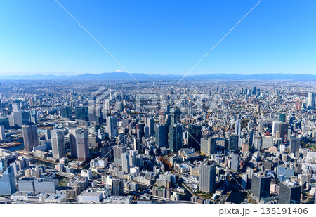 快晴の東京都市と遠くの富士山 快晴の東京都市と遠くの富士山 138191406