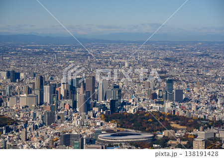 東京の街並みと国立競技場 東京の街並みと国立競技場 138191428