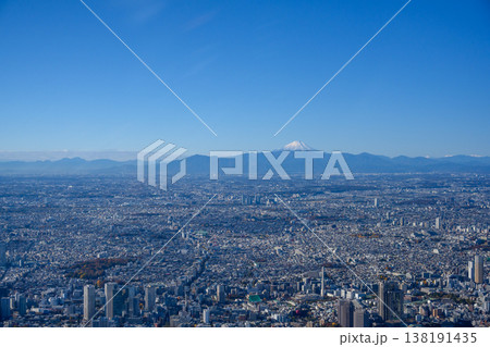 晴天の東京と遠くの富士山 晴天の東京と遠くの富士山 138191435