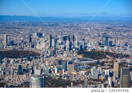 晴天の東京中心部を上空から捉えた写真 晴天の東京中心部を上空から捉えた写真 138191458