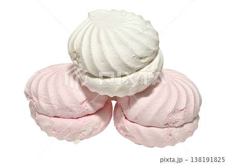 Marshmallow, a confectionery product made from fruit puree, sugar and egg white. 138191825