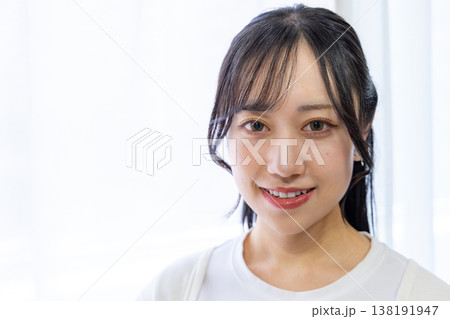 若い女性のビューティーイメージ 138191947