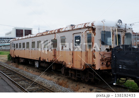 津軽五所川原駅に留置された津軽鉄道キハ22気動車 津軽五所川原駅に留置された津軽鉄道キハ22気動車 138192433