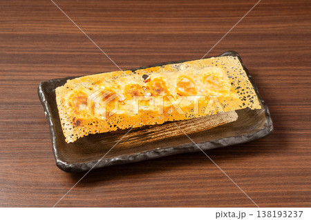 肉汁餃子 ジューシーな焼き餃子の定番中華料理 138193237