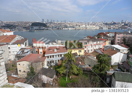 Sunny urban landscape overlooking Istanbul separated by Golden Horn Bay Sunny urban landscape overlooking Istanbul separated by Golden Horn Bay 138193523