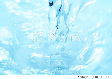 水・水面・水飛沫・波紋・水柱・テクスチャ・背景素材 水・水面・水飛沫・波紋・水柱・テクスチャ・背景素材 138193944