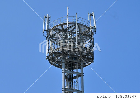 通信イメージ（電波塔:基地局） 138203547