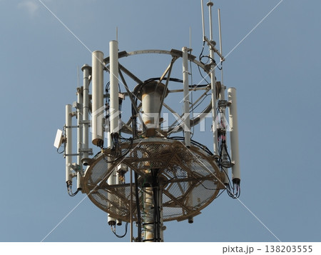 通信イメージ（電波塔:基地局） 138203555