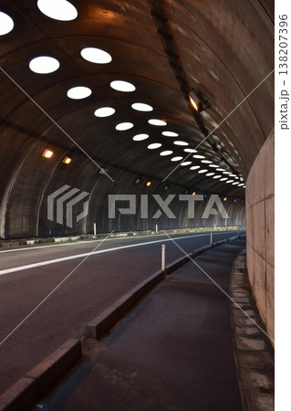 海岸道路のシェルター 海岸道路のシェルター 138207396