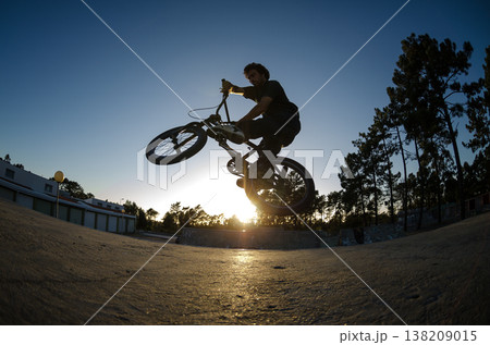 Cross bar 138209015