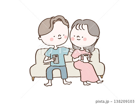 ソファーに座っている同棲始めたてカップルのイラスト 138209103