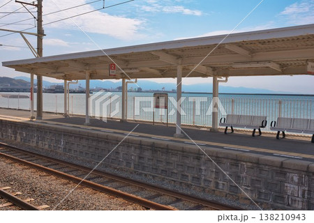 【梅津寺駅】瀬戸内海に一番近い駅 【梅津寺駅】瀬戸内海に一番近い駅 138210943