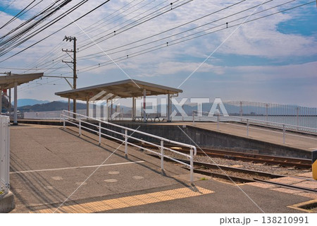 【梅津寺駅】瀬戸内海に一番近い駅 【梅津寺駅】瀬戸内海に一番近い駅 138210991