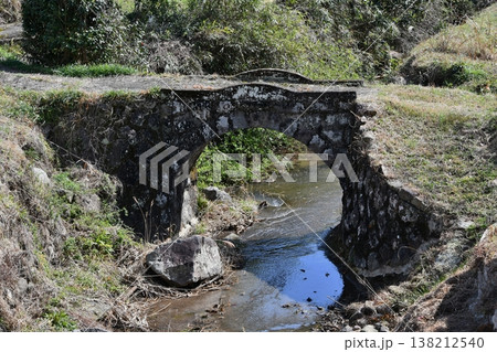 石造りアーチ橋 138212540