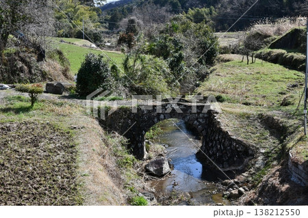 石造りアーチ橋 138212550