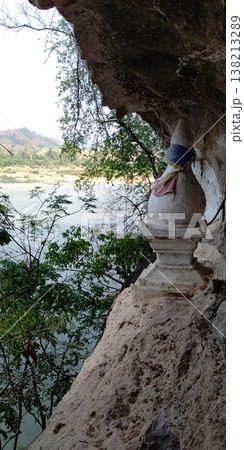 パク・ウー洞窟からの景色【ラオス・ルアンパバーン】 パク・ウー洞窟からの景色【ラオス・ルアンパバーン】 138213289