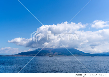 雨上がりの桜島 138214122