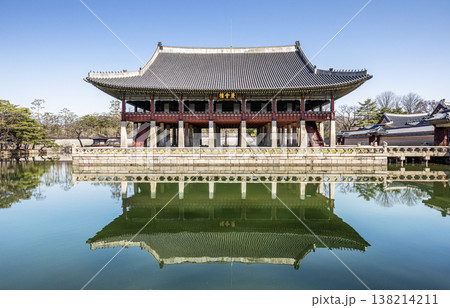 Serene Mirror Reflection of Traditional Korean Architecture Gyeonghoeru Pavilion. Serene Mirror Reflection of Traditional Korean Architecture Gyeonghoeru Pavilion. 138214211