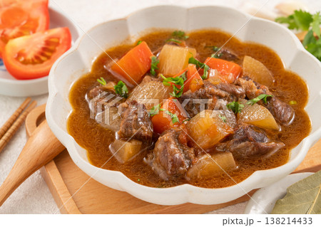 牛肉 ビーフ 煮込み 138214433