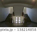 古い建物の中の階段 138214858