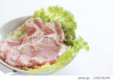 薄切り豚ロース肉 薄切り豚ロース肉 138216240