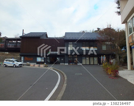 松島海岸駅駅舎(JR東日本仙石線) 松島海岸駅駅舎(JR東日本仙石線) 138216497