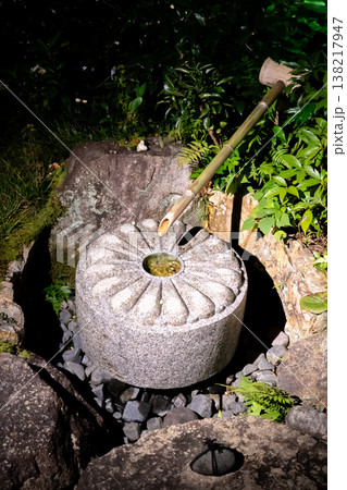 京都 東山泉涌寺別院 雲龍院(瑠璃山)境内中庭の水琴窟(龍淵のさやけし)龍の伊吹 ライトアップ 京都 東山泉涌寺別院 雲龍院(瑠璃山)境内中庭の水琴窟(龍淵のさやけし)龍の伊吹 ライトアップ 138217947