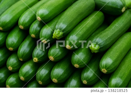 ズッキーニ 138218525