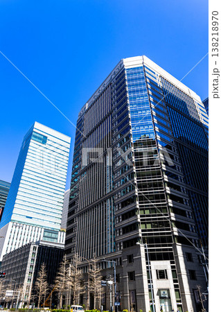 青い空に映える首都東京のビル群のタグ 青い空に映える首都東京のビル群のタグ 138218970